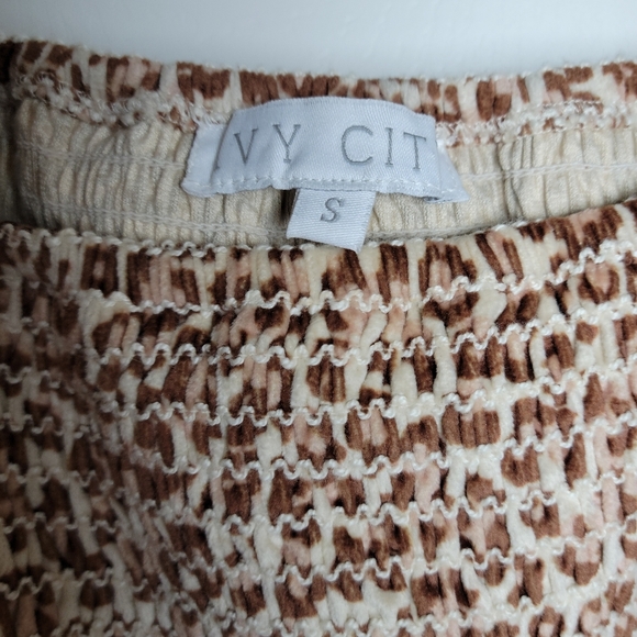 Ivy City Co. Leapord Print Smocked Dress Size Small - Picture 14 of 15